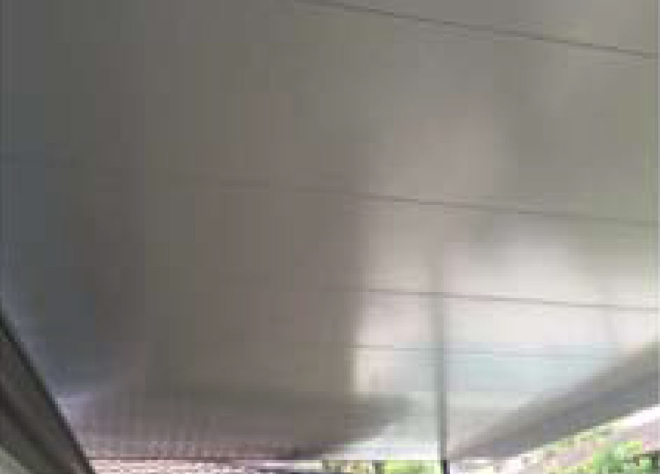 Insulspan roof panels are 0.762mm wide reducing weight of panels considerably. This makes the insulated roofing panel quick and easy to install.