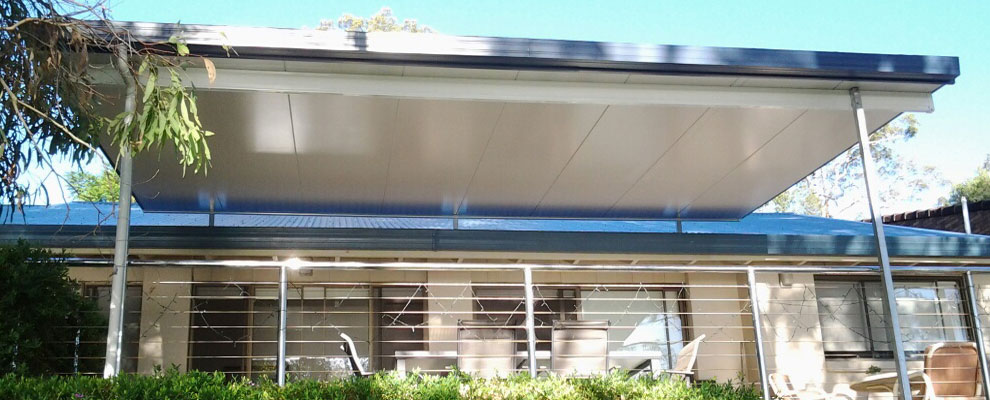 Insulspan roof panels are 0.762mm wide reducing weight of panels considerably. This makes the insulated roofing panel quick and easy to install.