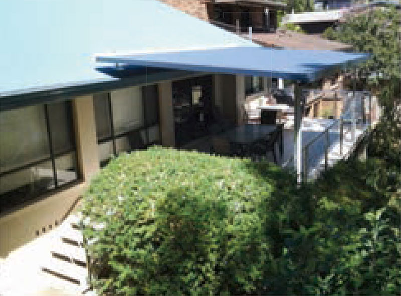 Insulspan roof panels are 0.762mm wide reducing weight of panels considerably. This makes the insulated roofing panel quick and easy to install.